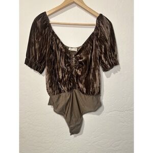 Joyfolie Mia Joy Brown Velvet Bodysuit NWOT Woman's Medium Fall Clothes